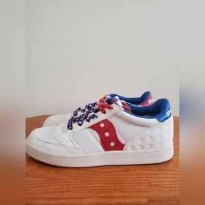 Saucony Jazz Court White and Red Sneakers Blue Stars Unisex Shoes Men Size 9 NEW
